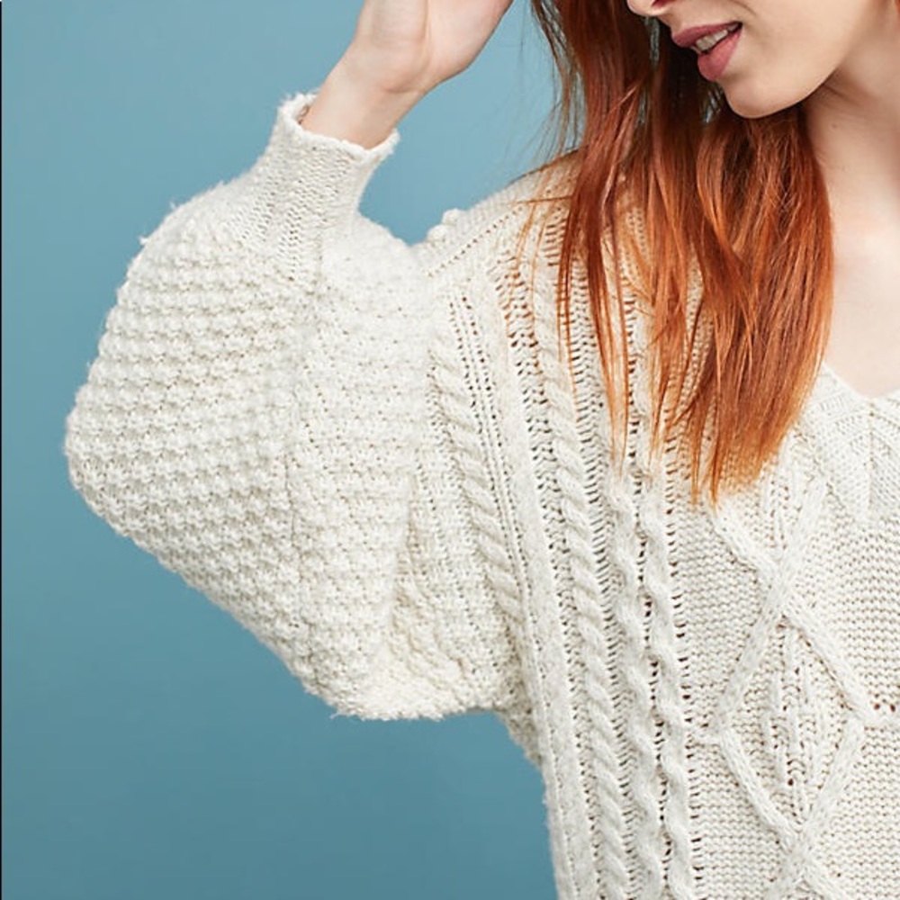Gorgeous Cream Sweater! NWT 🐰 - Picture 3 of 7